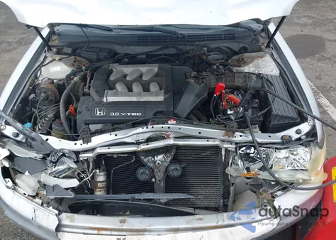 2001 Honda Accord 3.0 Ex z USA, uszkodzony, nr VIN 1HGCG22561A013863